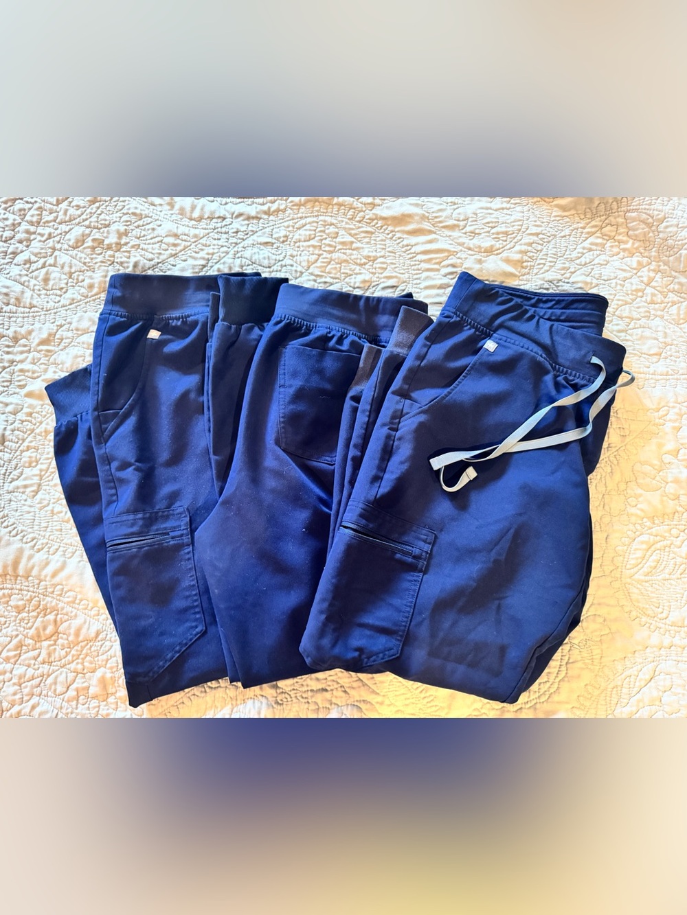 Figs Women's Navy Blue Cropped Scrub Pants (3)